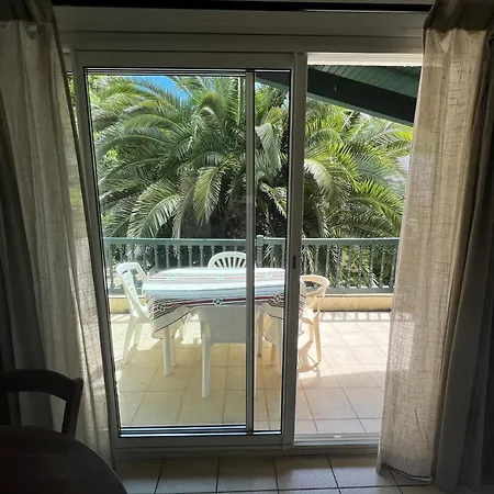 Apartment Avec Grand Balcon, Piscine Et Parking