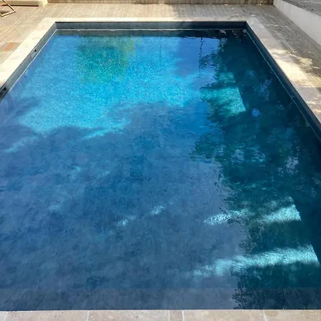 Avec Grand Balcon, Piscine Et Parking Apartamento Biarriz